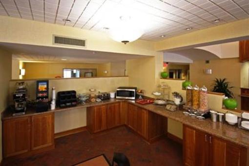 фото отеля BEST WESTERN River Inn