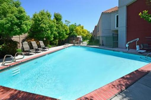 фото отеля BEST WESTERN Lanai Garden Inn and Suites