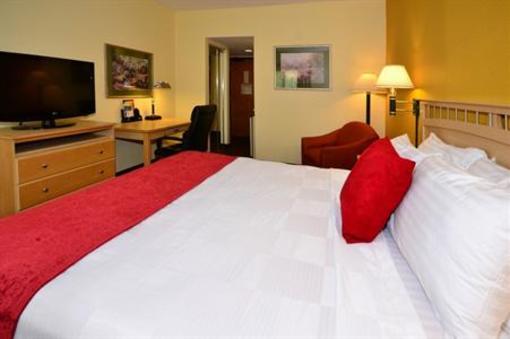 фото отеля BEST WESTERN Lanai Garden Inn and Suites