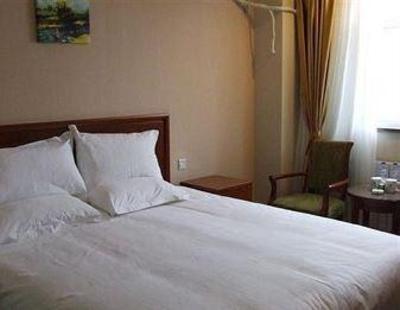фото отеля GreenTree Inn Airport Road Hotel Yantai