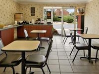 Super 8 Colonial Williamsburg
