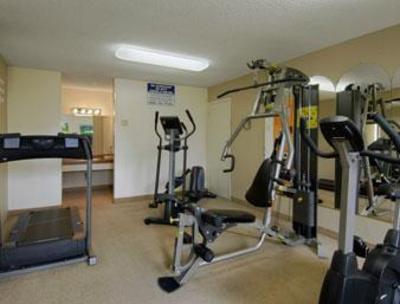 фото отеля Travelodge Hotel Orange County Airport Santa Ana