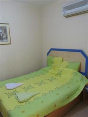 фото отеля Gloria House 1