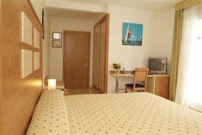 фото отеля Internacional Hotel Calella
