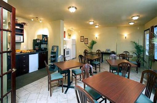 фото отеля Hotel & Suites Les Laurentides