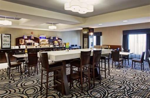 фото отеля Holiday Inn Express Hotel & Suites North Fremont