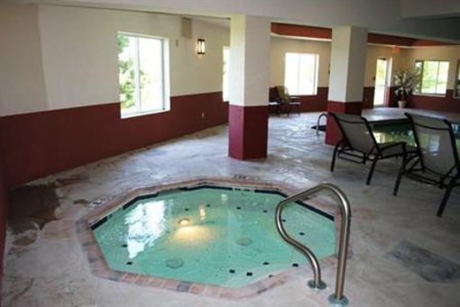 фото отеля Holiday Inn Express Boonville