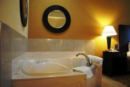 фото отеля Holiday Inn Express Boonville