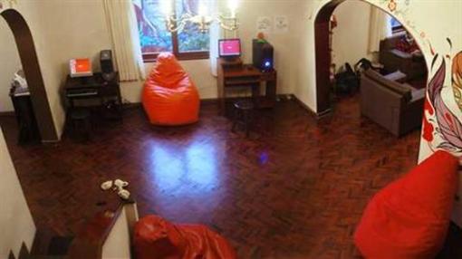 фото отеля Backpacker's Family House