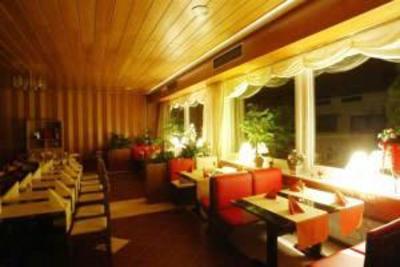фото отеля Hotel zur Post Lugde