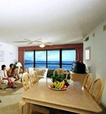 фото отеля Alupang Beach Tower