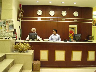 фото отеля Hotel Raj Continental