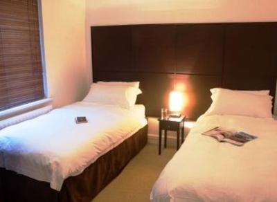 фото отеля Clarendon Serviced Apartments Manning Place