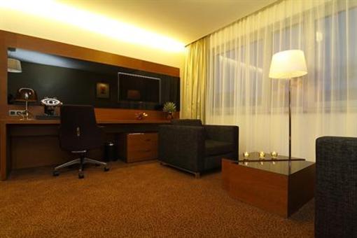 фото отеля Mikado Hotel