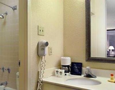 фото отеля Days Inn Tallahassee Northwest