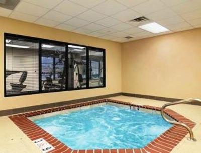 фото отеля Wingate by Wyndham Lake Charles Casino Area