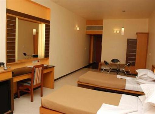 фото отеля Hotel Malligi Hospet