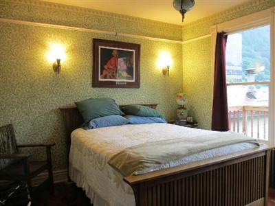 фото отеля Alaska's Capital Inn Bed and Breakfast