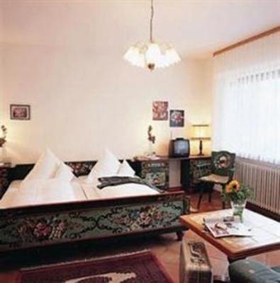 фото отеля Hotel Hirsch Bad Peterstal-Griesbach