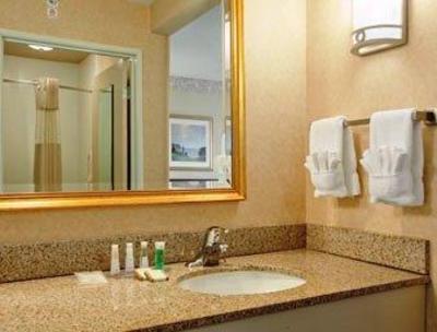 фото отеля Baymont Inn & Suites Ft. Leonard St. Robert