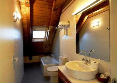 фото отеля Hotel Apartaments Trainera Esterri d'Aneu