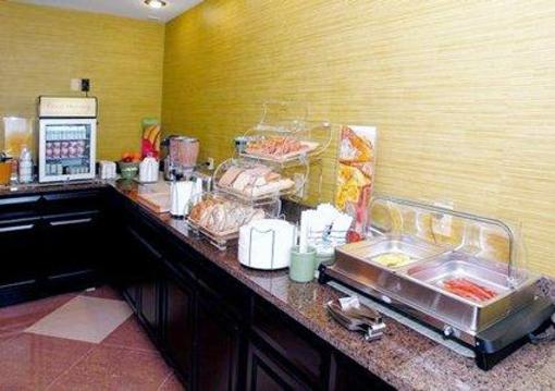 фото отеля Quality Inn Covington (Virginia)