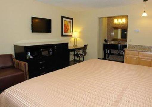 фото отеля Quality Inn Covington (Virginia)