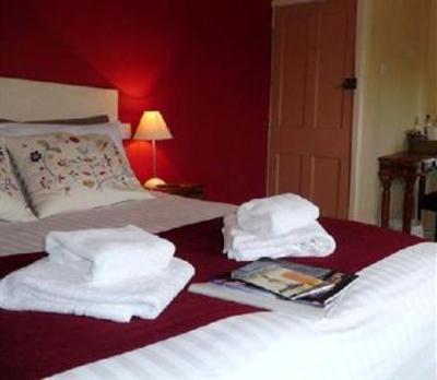 фото отеля The Halford Bridge Hotel