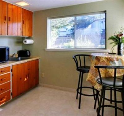 фото отеля Ocean Echo Inn & Beach Cottages Santa Cruz