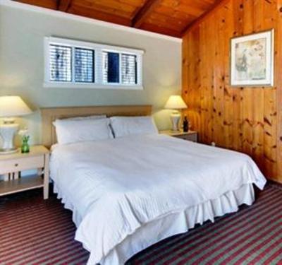 фото отеля Ocean Echo Inn & Beach Cottages Santa Cruz
