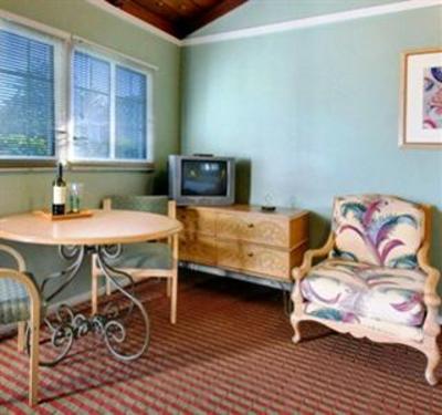фото отеля Ocean Echo Inn & Beach Cottages Santa Cruz