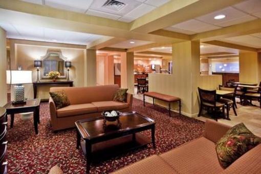 фото отеля Holiday Inn Express Calhoun
