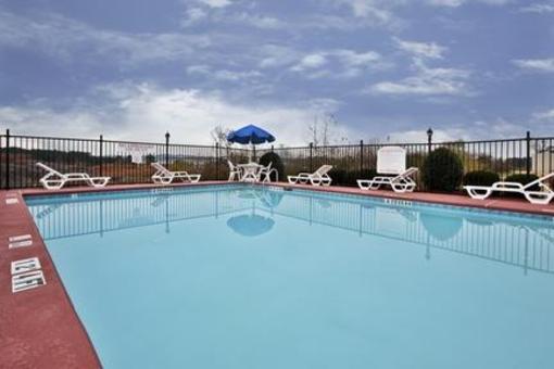фото отеля Holiday Inn Express Calhoun