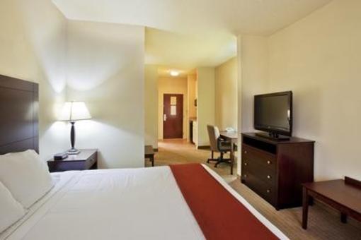 фото отеля Holiday Inn Express Calhoun