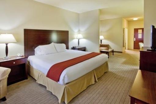 фото отеля Holiday Inn Express Calhoun