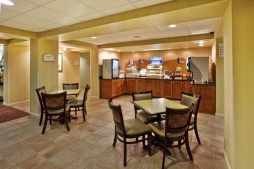 фото отеля Holiday Inn Express Calhoun