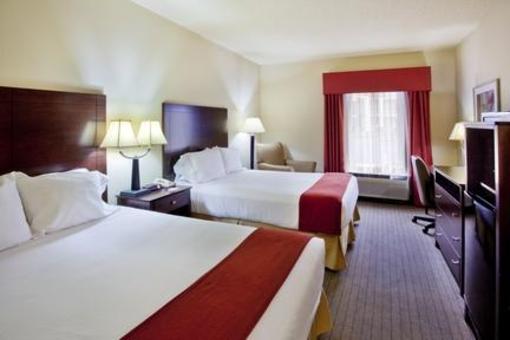 фото отеля Holiday Inn Express Calhoun