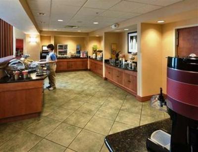 фото отеля Hampton Inn & Suites Moline-Quad City International Airport