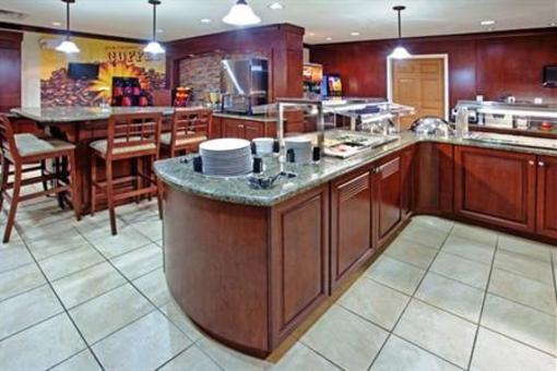 фото отеля Staybridge Suites Elkhart North