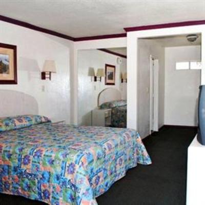 фото отеля American Inn and Suites LAX Airport