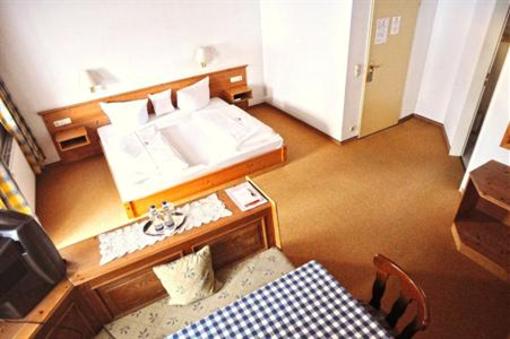 фото отеля Hotel Forstwirt Grasbrunn