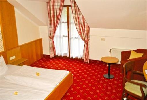 фото отеля Hotel Forstwirt Grasbrunn