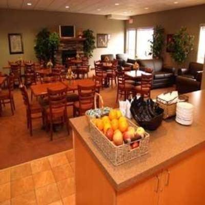 фото отеля Pomeroy Inn & Suites Dawson Creek