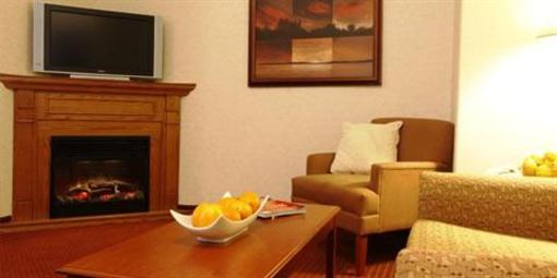 фото отеля Pomeroy Inn & Suites Dawson Creek