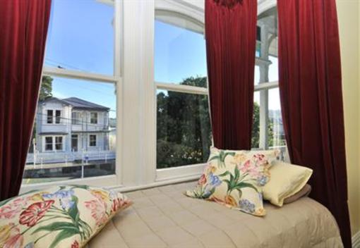 фото отеля Booklovers Bed & Breakfast