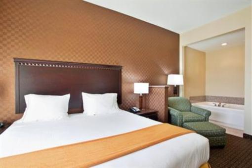 фото отеля Holiday Inn Express Hotel & Suites Peru