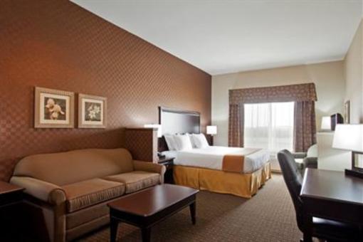 фото отеля Holiday Inn Express Hotel & Suites Peru
