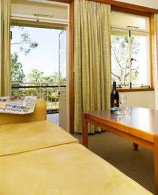фото отеля ANU University House Hotel