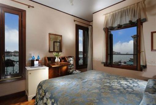 фото отеля WarmHospitality Apartments