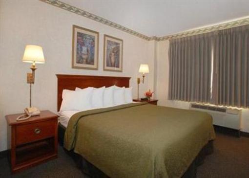 фото отеля Quality Inn & Suites Charlotte (North Carolina)